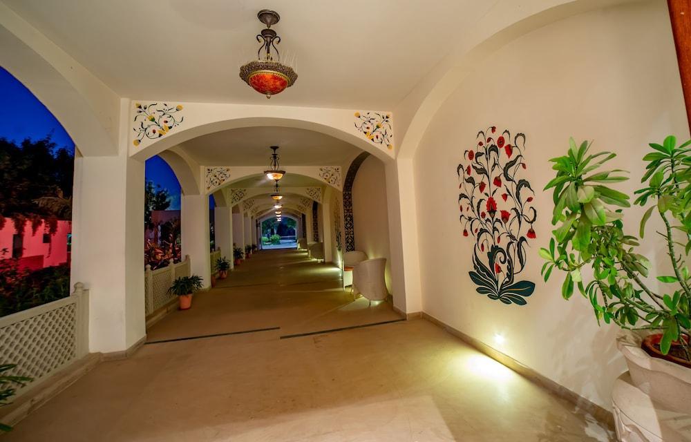Hotel Ramada By Wyndham Jaipur Jaisinghpura Esterno foto