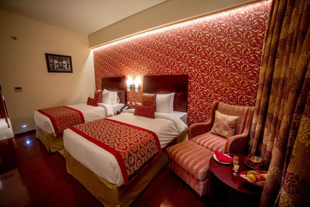 Hotel Ramada By Wyndham Jaipur Jaisinghpura Esterno foto
