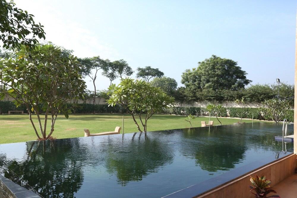 Hotel Ramada By Wyndham Jaipur Jaisinghpura Esterno foto