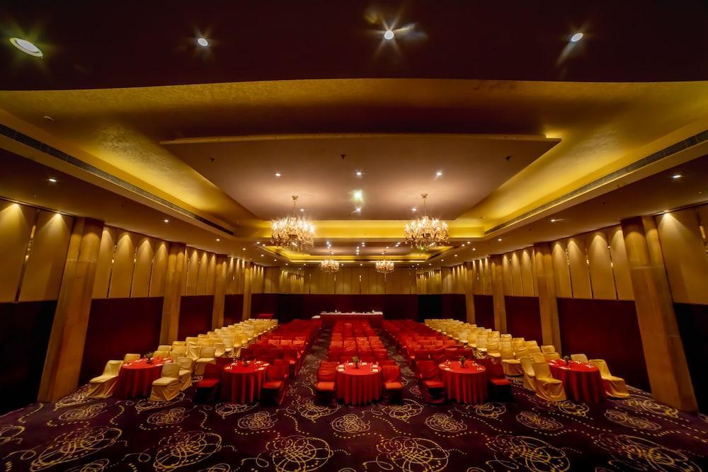 Hotel Ramada By Wyndham Jaipur Jaisinghpura Esterno foto