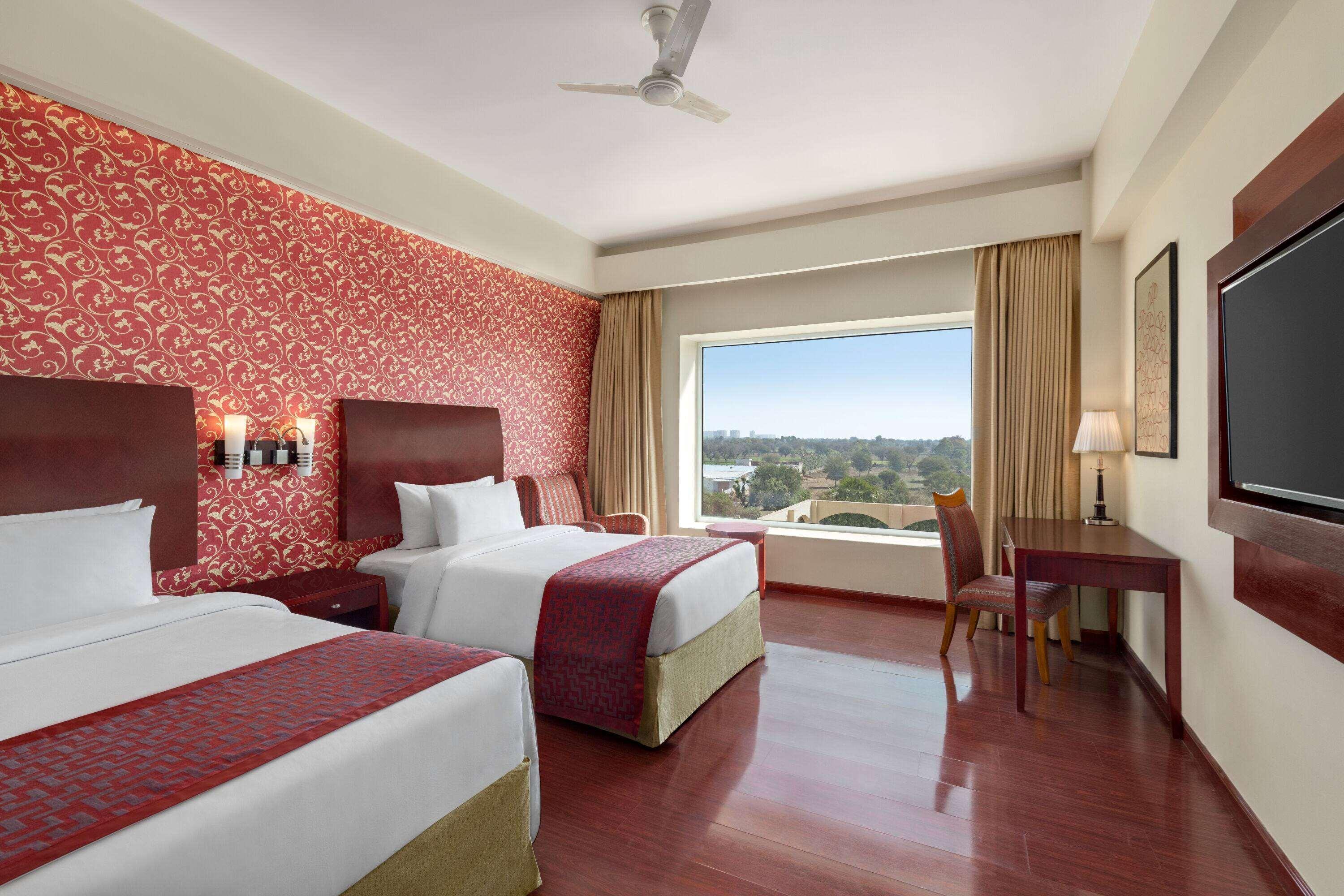 Hotel Ramada By Wyndham Jaipur Jaisinghpura Esterno foto