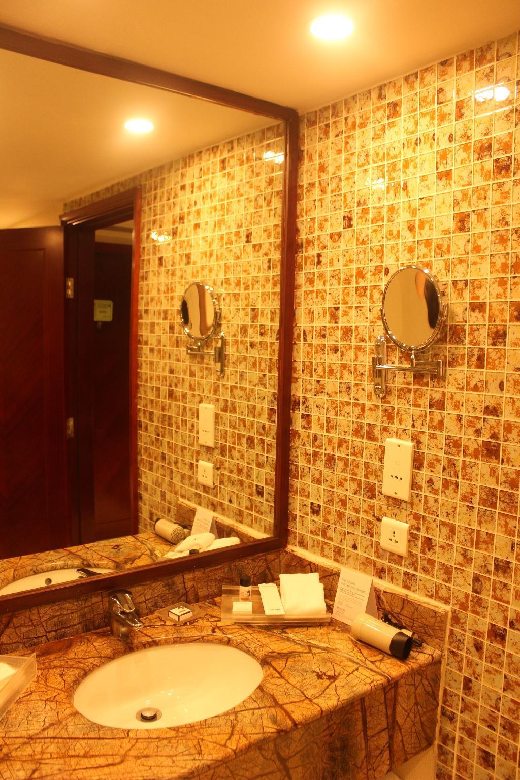 Hotel Ramada By Wyndham Jaipur Jaisinghpura Esterno foto